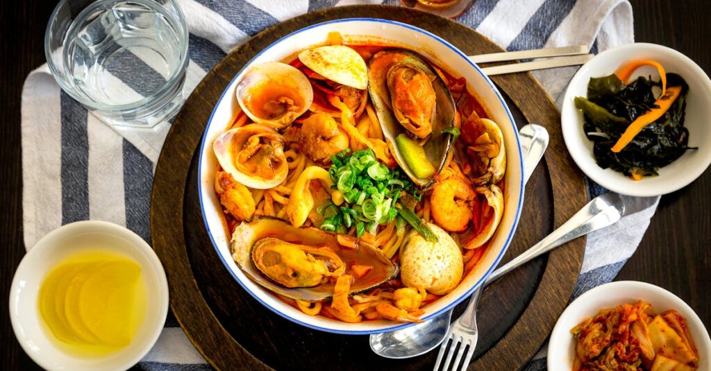 découvrez l'univers savoureux des moules, ces délices marins riches en goût et en bienfaits. apprenez à les cuisiner de différentes façons, des recettes classiques aux créations modernes, et savourez chaque bouchée de ces fruits de mer incontournables.