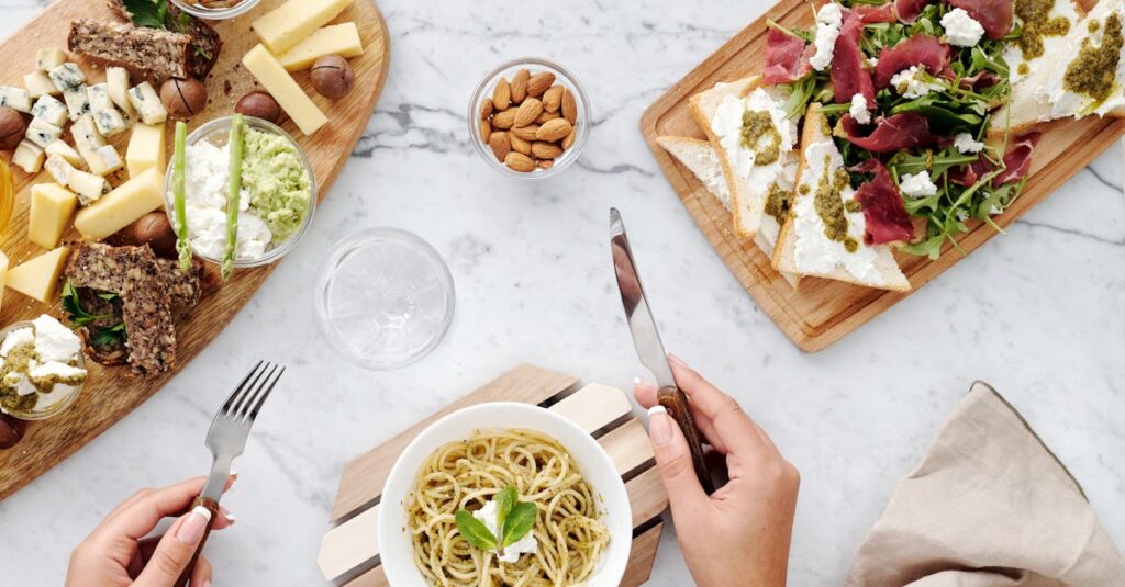 découvrez l'importance de l'eau de cuisson des pâtes dans vos recettes. apprenez à l'utiliser pour sublimer vos plats, améliorer les sauces et profiter d'une texture parfaite. ne jetez plus cette précieuse ressource !