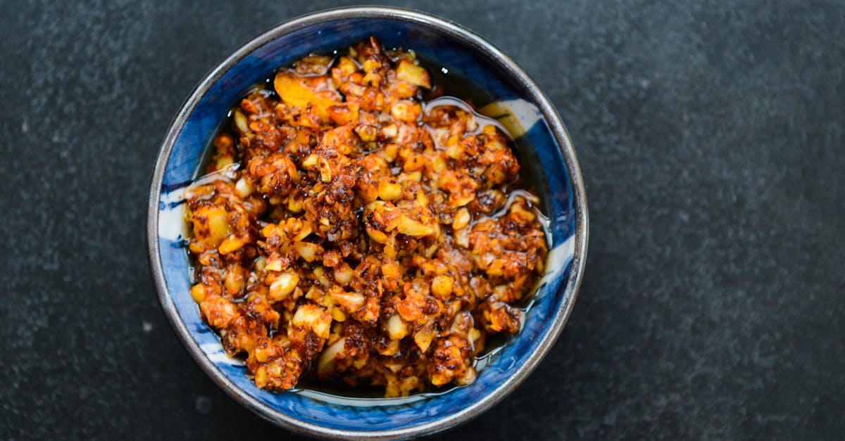 découvrez des alternatives saines et savoureuses aux huiles de cuisson traditionnelles. transformez vos recettes en explorant des substituts comme la compote de pommes, l'huile d'avocat ou même le yaourt. parfait pour ceux qui souhaitent réduire leur consommation de matières grasses ou améliorer leur alimentation!