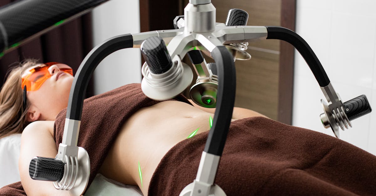 découvrez la liposuccion, une procédure esthétique ciblée qui aide à éliminer les graisses tenaces et à sculpter votre silhouette. obtenez des résultats durables et une confiance retrouvée grâce à des techniques avancées et un accompagnement personnalisé.