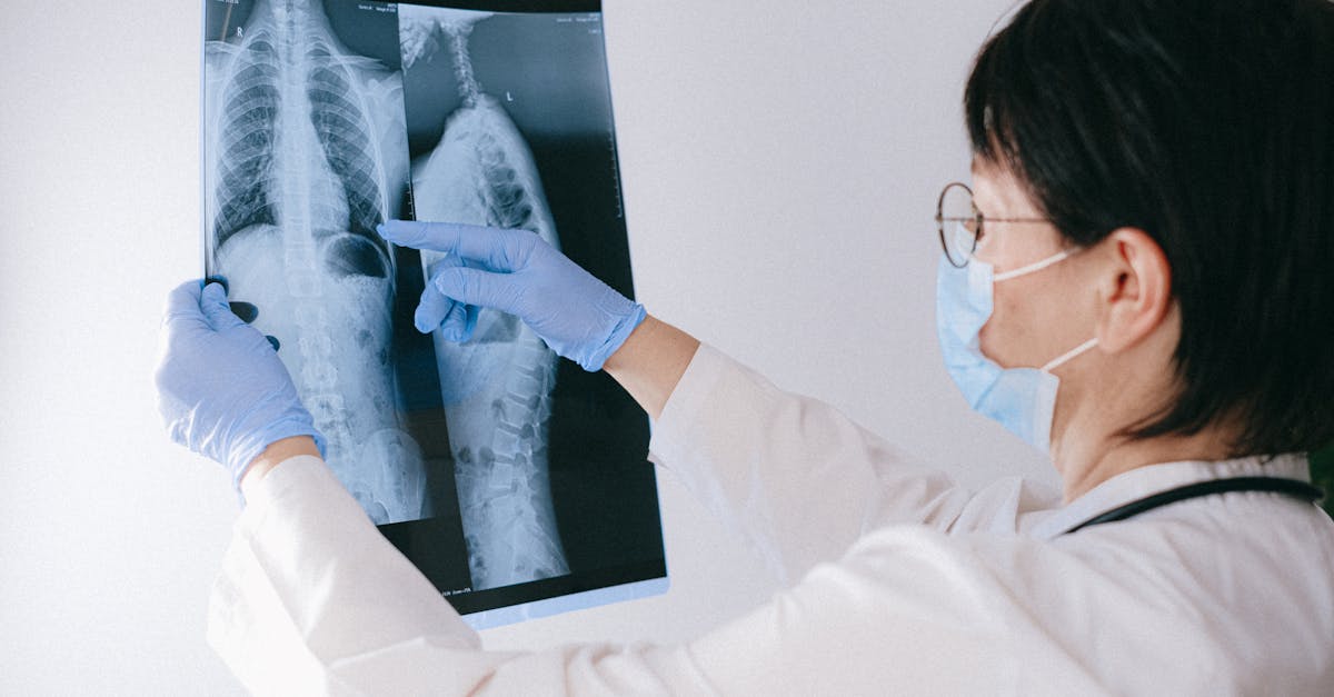 découvrez tout ce que vous devez savoir sur l'irm (imagerie par résonance magnétique), une technique d'imagerie médicale non invasive, utilisée pour diagnostiquer de nombreuses affections. informez-vous sur son fonctionnement, ses avantages, et son rôle crucial dans le monde de la santé.
