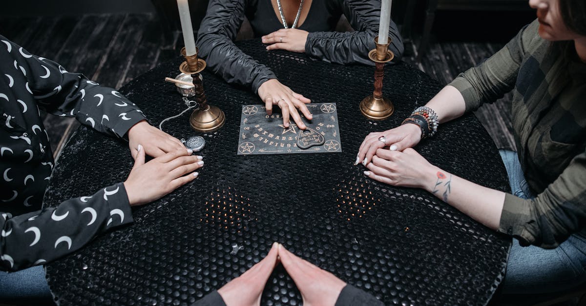 découvrez l'univers fascinant des superstitions, ces croyances ancestrales qui influencent nos comportements et nos décisions au quotidien. plongez dans l'histoire, les origines et les pratiques entourant ces traditions mystérieuses.