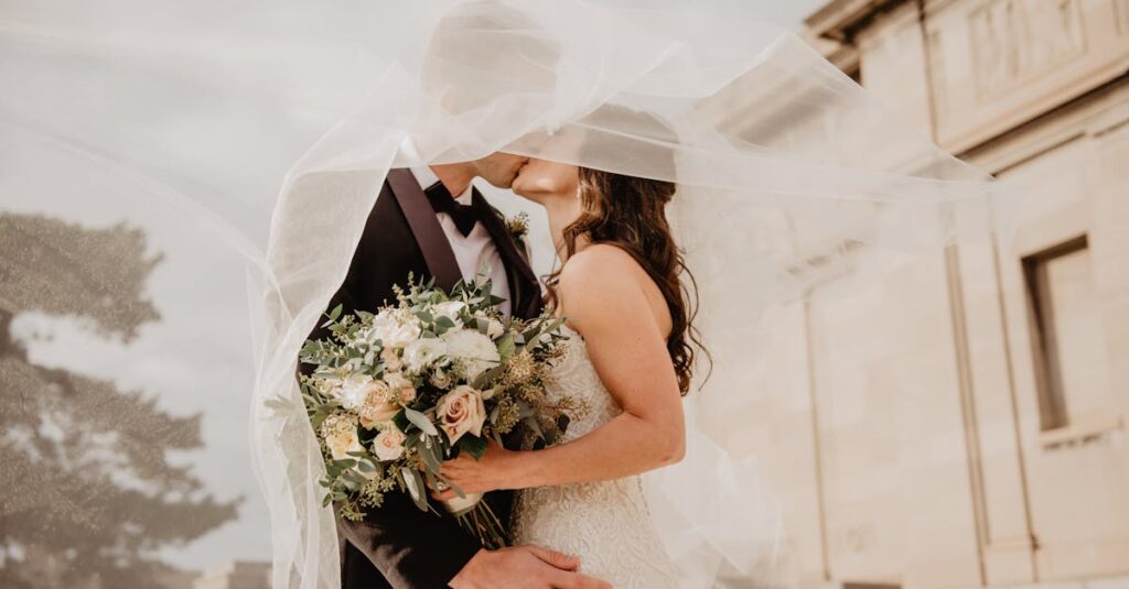 découvrez les différents coûts associés à l'organisation d'un mariage, des dépenses liées à la cérémonie aux coûts de la réception. obtenez des conseils pour établir un budget réaliste et planifier votre jour spécial sans stress.