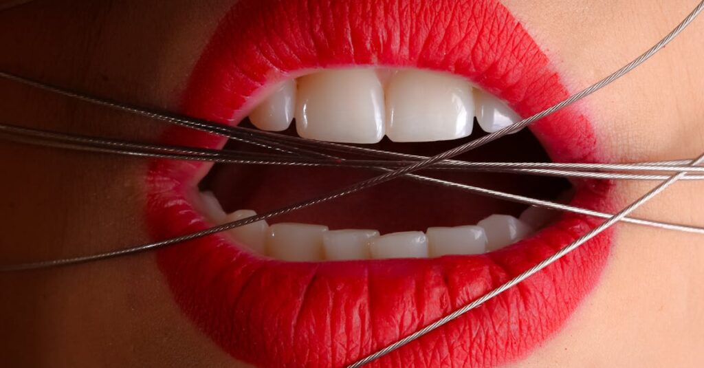 découvrez le processus de l'éruption des dents chez les enfants et les adultes, apprenez les différentes étapes de cette période importante, ainsi que les soins à apporter pour un développement dentaire sain.