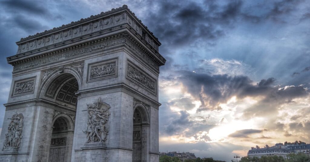 découvrez la beauté et la richesse de la france, de ses paysages pittoresques aux délices gastronomiques, en passant par une histoire fascinante et une culture vibrante.