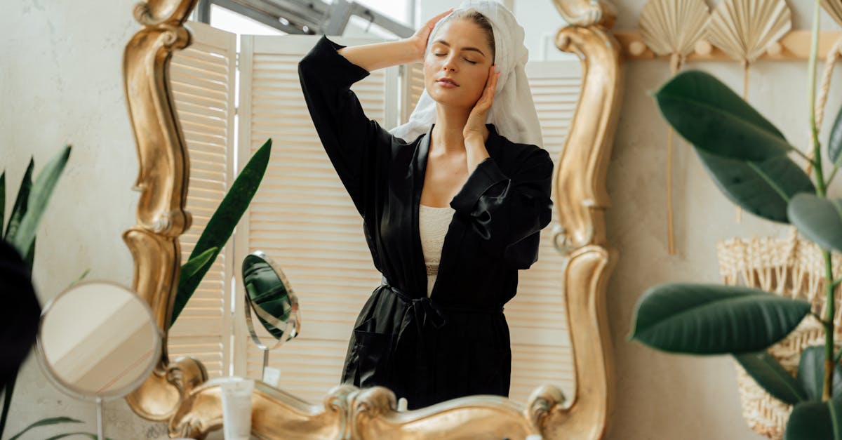 découvrez notre collection de robes noires élégantes, parfaites pour toutes les occasions. comme un intemporel de la mode, la robe noire allie sophistication et style. choisissez parmi des designs modernes et classiques pour un look chic et intemporel.