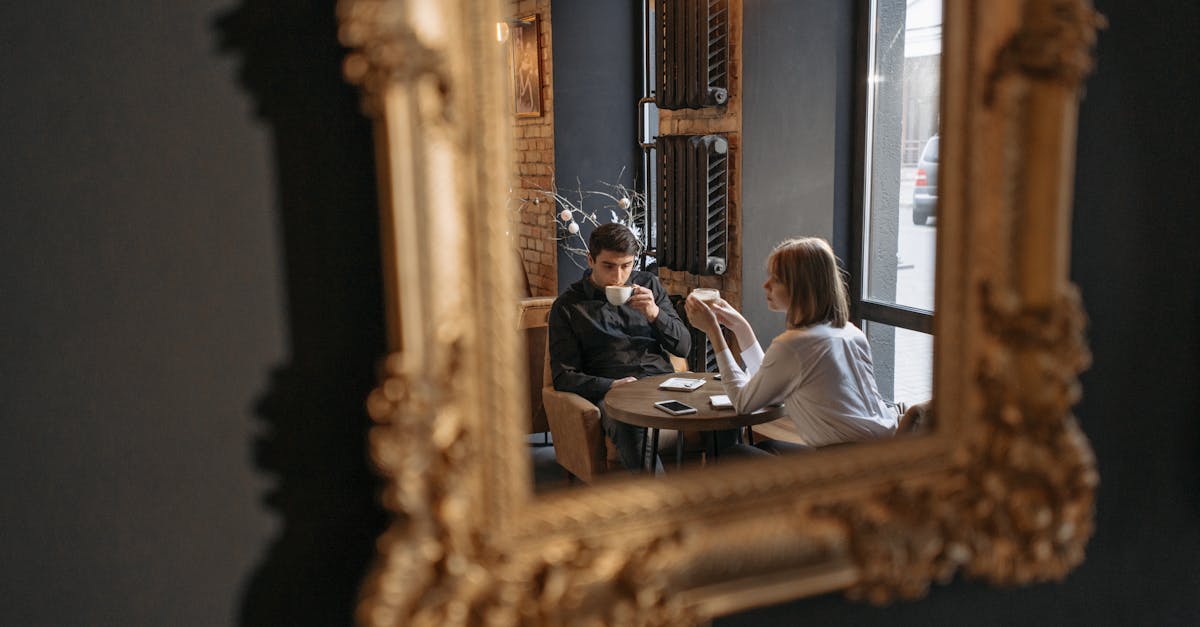 découvrez le miroir à boire, un accessoire innovant qui allie design et fonctionnalité. parfait pour les soirées, il vous permettra de savourer vos boissons tout en ajoutant une touche originale à votre décoration. explorez notre sélection et transformez votre expérience de consommation !