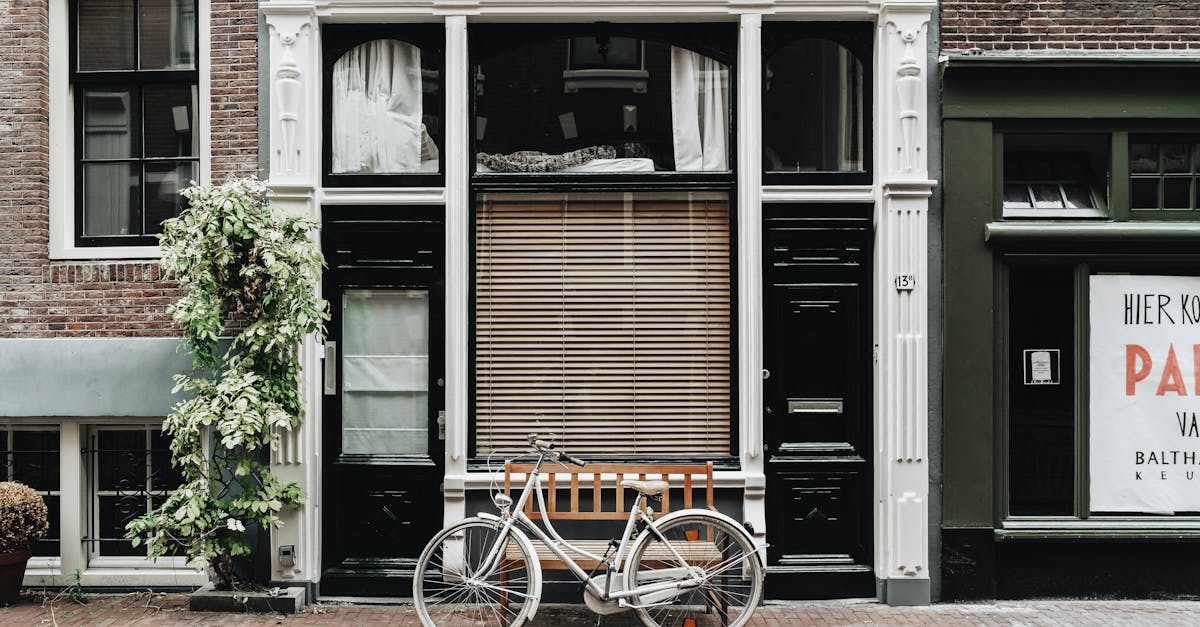 découvrez le phénomène de gentrification, ses causes, ses impacts sur les communautés et l'immobilier, ainsi que les solutions potentielles pour un développement urbain équilibré.
