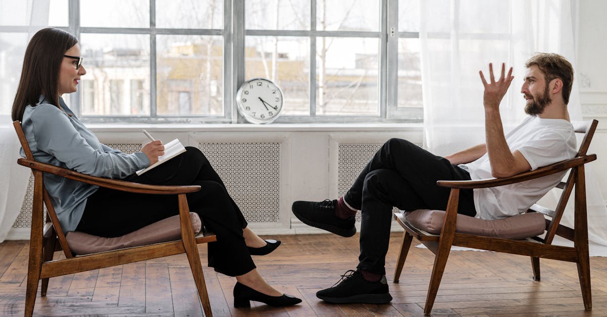 découvrez la thérapie gestalt, une approche psychologique centrée sur l'expérience présente et la conscience de soi. explorez comment cette méthode peut favoriser le développement personnel, améliorer vos relations et vous aider à surmonter des obstacles émotionnels.