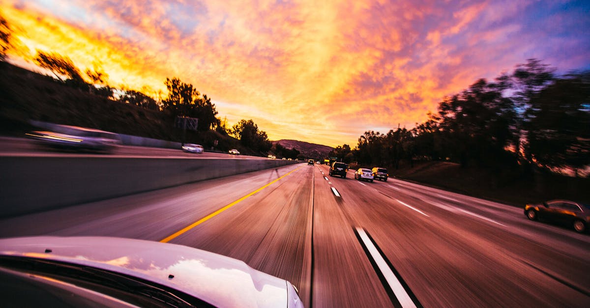 découvrez les enjeux de la vitesse au volant : impacts sur la sécurité routière, sanctions légales et conseils pour une conduite responsable. informez-vous sur les limites de vitesse et les moyens de les respecter.