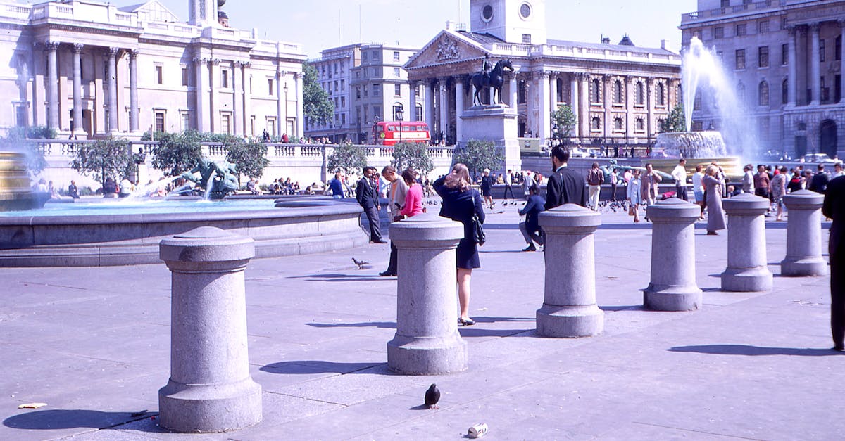 découvrez trafalgar, une destination emblématique qui allie histoire, culture et paysages à couper le souffle. plongez dans l'aventure de cette place historique, entre monuments majestueux et atmosphère vibrante, pour une expérience inoubliable.