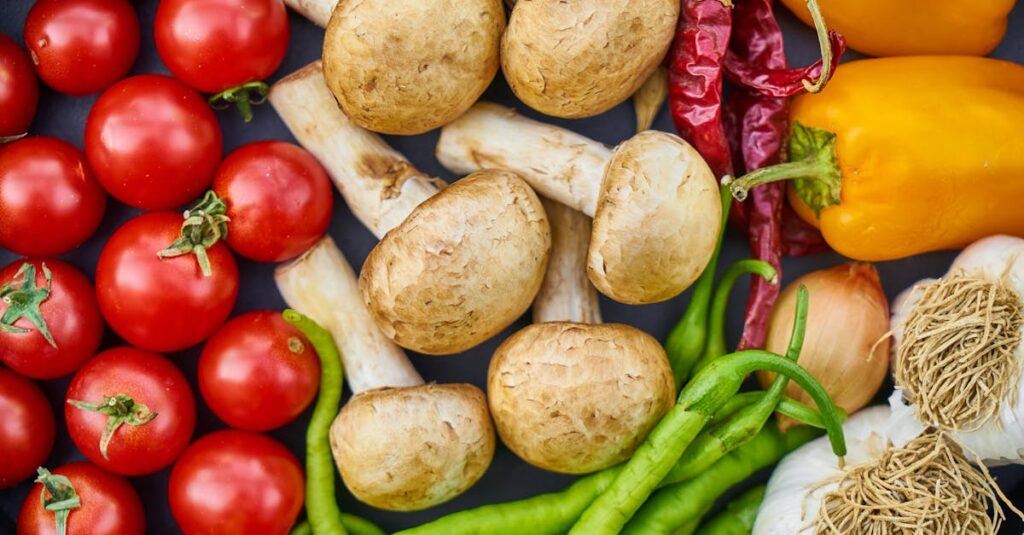 découvrez le monde fascinant du poivre, ses variétés, ses bienfaits pour la santé et comment l'utiliser en cuisine pour rehausser vos plats. explorez les secrets de cette épice incontournable qui ajoute de la saveur et du caractère à vos recettes.