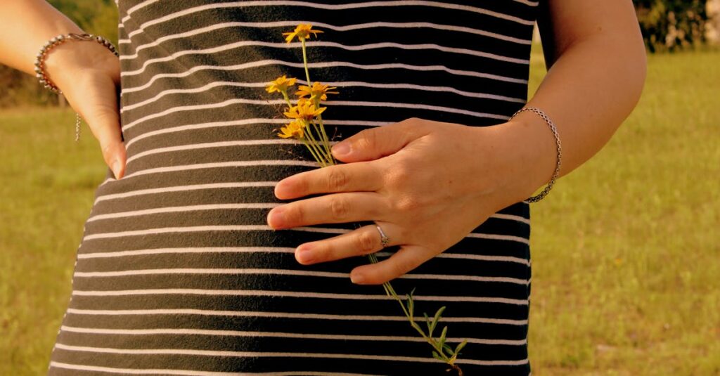 découvrez les nuances des relations entre personnes introverties, où l'écoute et la profondeur des échanges prennent le pas sur les interactions superficielles. apprenez à cultiver une connexion authentique et enrichissante tout en respectant l'espace et les besoins de chacun.