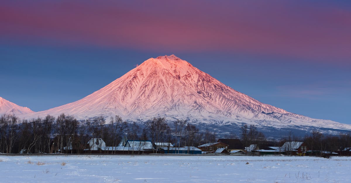 découvrez les merveilles des volcans endormis, ces géants de la nature qui, bien que silencieux, recèlent une histoire fascinante et offrent des paysages à couper le souffle. apprenez-en davantage sur leur formation, leur écosystème et les activités à faire autour d'eux.