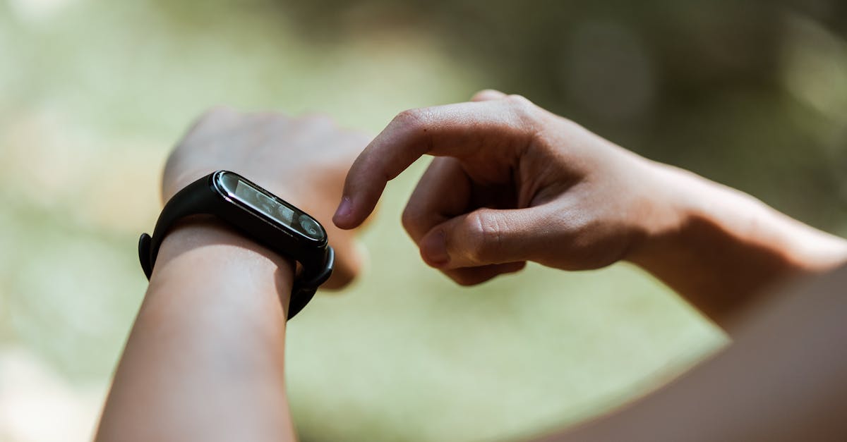 découvrez les bracelets électroniques : des dispositifs innovants alliant technologie et praticité pour le suivi de votre activité, la gestion de votre santé et la sécurité personnelle. idéal pour les passionnés de technologie et les amateurs de sport.
