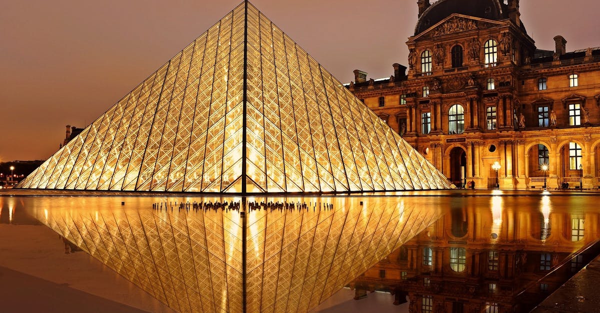 découvrez les pyramides, ces monuments fascinants qui témoignent de la grandeur de l'égypte ancienne. explorez leur histoire, leur construction et leur impact sur la culture mondiale.