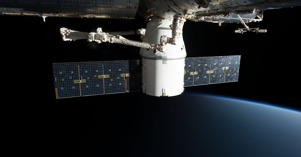 découvrez le monde fascinant des satellites : leur rôle essentiel dans les communications, la météo, l'observation de la terre et bien plus encore. explorez les avancées technologiques et les missions spatiales qui transforment notre compréhension de l'univers.
