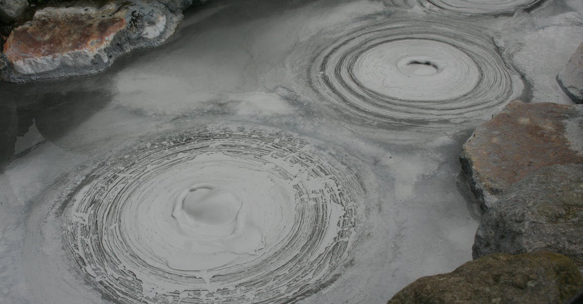 découvrez les bienfaits apaisants des bains thermaux, où chaleur et minéraux se rencontrent pour offrir une expérience de détente inégalée. évadez-vous dans un monde de sérénité et revitalisez votre corps et votre esprit.