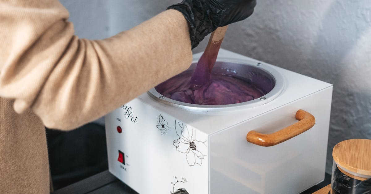 découvrez nos conseils efficaces pour l'élimination de la cire, que ce soit pour vos bougies, vos cheveux ou vos surfaces. obtenez des astuces simples et des produits recommandés pour une dépose de cire rapide et sans effort.