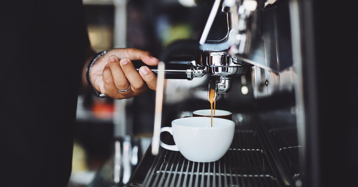 découvrez notre sélection d'espresso machines haut de gamme, idéales pour préparer des cafés riches et crémeux à la maison. profitez d'une expérience café inégalée avec des fonctionnalités avancées et un design élégant. idéal pour les amateurs de café souhaitant réaliser des espressos dignes des meilleures cafétérias.