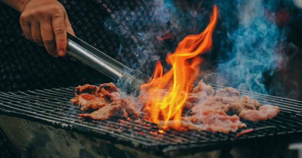 découvrez l'art de cuisiner en plein air avec notre sélection de barbecues. parfaits pour vos fêtes estivales, nos modèles allient performance et design pour optimiser vos grillades. rassemblez vos amis et votre famille autour d'une délicieuse expérience culinaire !