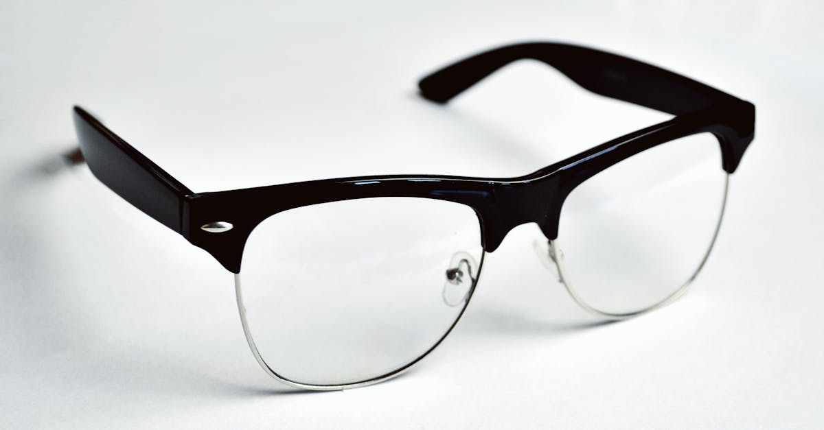 découvrez notre large sélection de lunettes alliant style et confort. que vous recherchiez des lunettes de vue tendance ou des lunettes de soleil élégantes, nous avons ce qu'il vous faut pour sublimer votre regard et protéger vos yeux. explorez nos collections dès maintenant et trouvez la paire parfaite qui vous correspond !