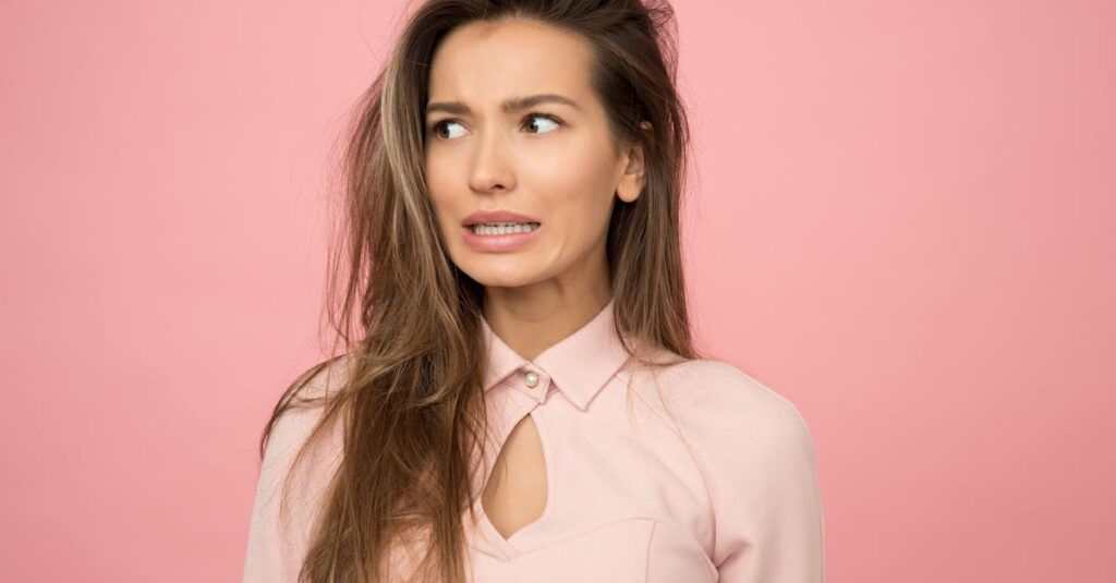 découvrez les causes et solutions efficaces pour lutter contre la perte de cheveux. des conseils personnalisés et des traitements adaptés pour retrouver une chevelure saine et volumineuse.