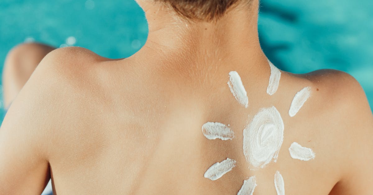 protégez votre peau des rayons nocifs du soleil avec notre crème solaire de haute qualité. formulée pour tous les types de peau, elle offre une protection durable tout en hydratant votre épiderme. découvrez nos conseils pour une application optimale et profitez du soleil en toute sécurité.