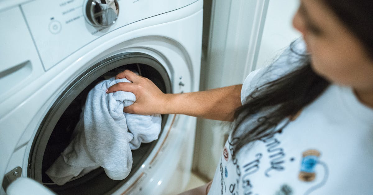 découvrez notre sélection de lave-linge séchant performants, alliant efficacité et gain de place pour un nettoyage impeccable de vos vêtements. choisissez un appareil qui facilite votre quotidien !
