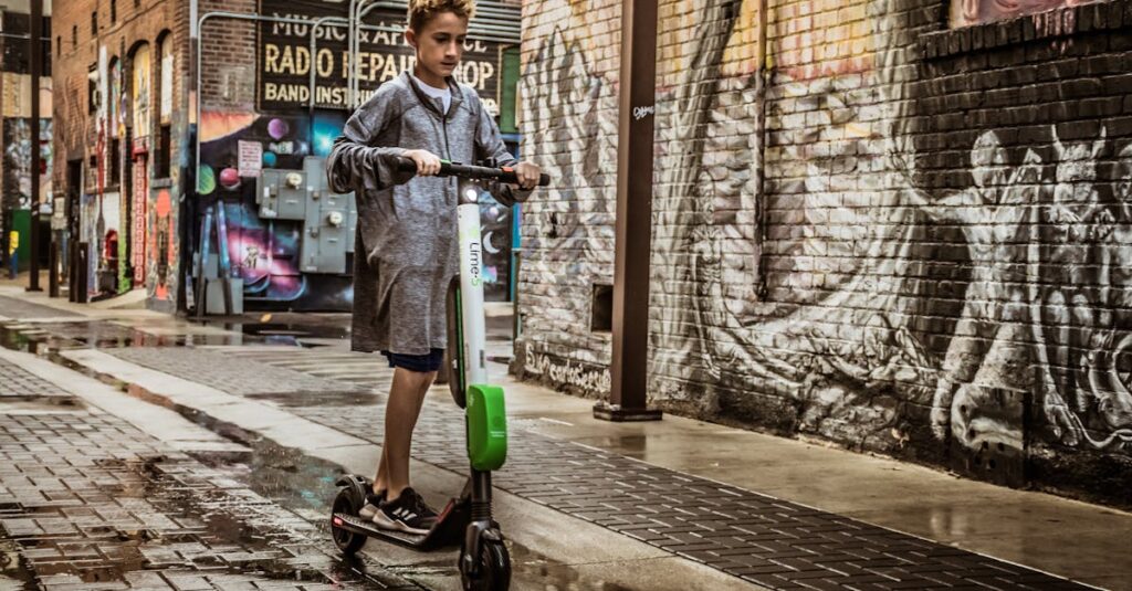 découvrez les meilleurs modèles de trottinettes électriques : comparatifs, conseils d'achat et informations pratiques pour choisir la mobilité urbaine adaptée à vos besoins.