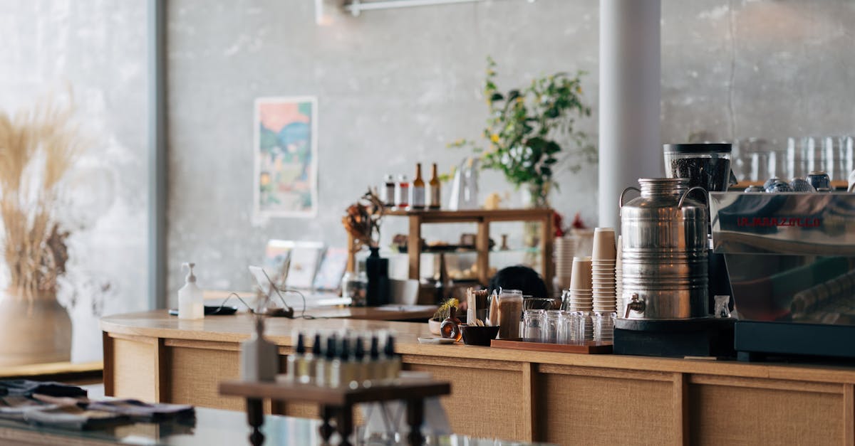 découvrez notre sélection d'espresso machines, alliant performance et design, pour préparer de délicieux cafés comme un barista à la maison. profitez d'une expérience caféinée unique avec des fonctionnalités innovantes et un entretien facilité.