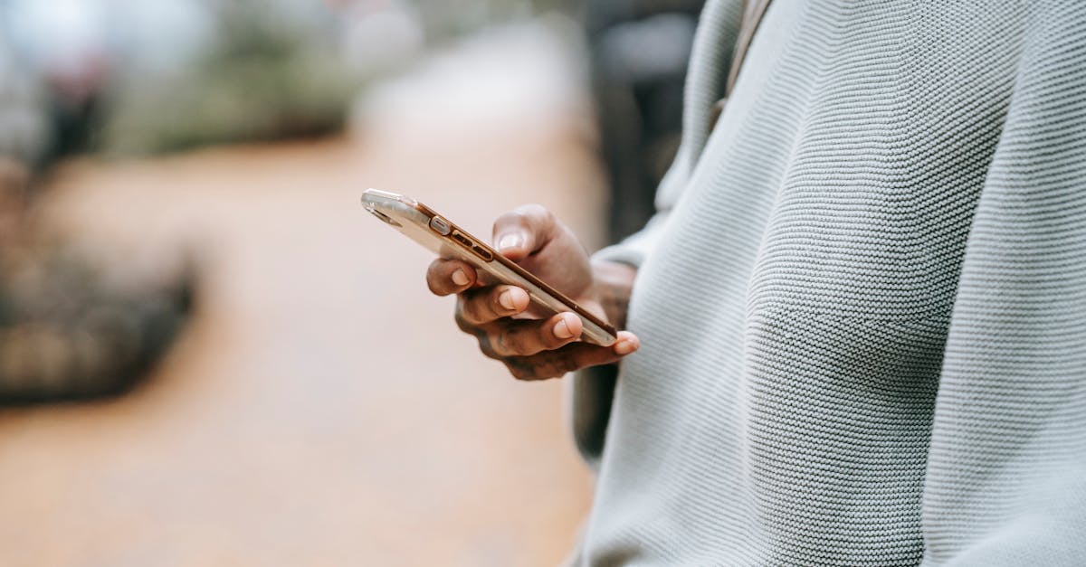 découvrez comment les sms peuvent contenir des virus, leurs dangers potentiels, et les conseils pour protéger votre smartphone contre les menaces de sécurité liées aux messages infectés.