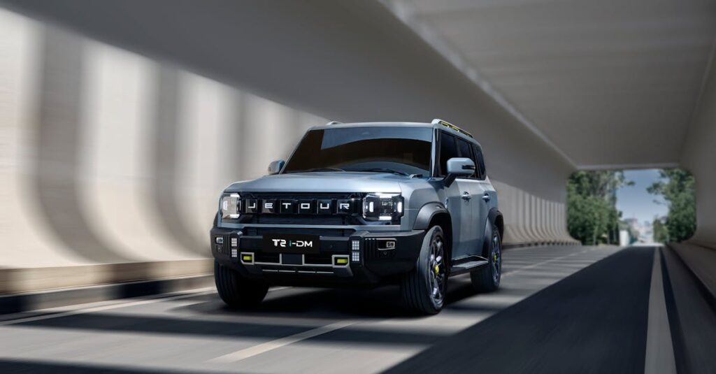 Guide pratique pour sélectionner votre véhicule hybride idéal découvrez tout ce qu'il faut savoir sur les véhicules hybrides : fonctionnement, avantages, inconvénients et conseils pour bien choisir votre voiture hybride. réduisez votre consommation et votre impact environnemental grâce à cette solution innovante.