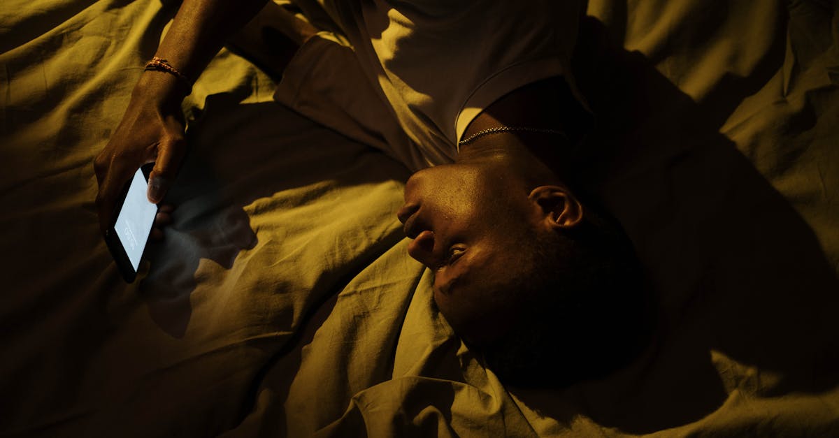 découvrez les causes, symptômes et solutions de l'insomnie pour retrouver un sommeil réparateur. conseils pratiques et informations pour mieux gérer vos troubles du sommeil.