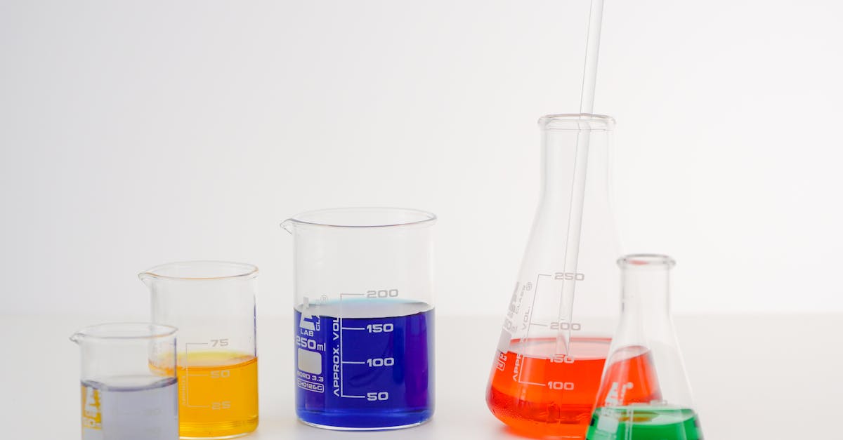 découvrez tout ce qu'il faut savoir sur les liquides : définition, propriétés, exemples courants et leur rôle essentiel dans la vie quotidienne et l'industrie. comprenez facilement ce qu'est un liquide et comment il se distingue des autres états de la matière.