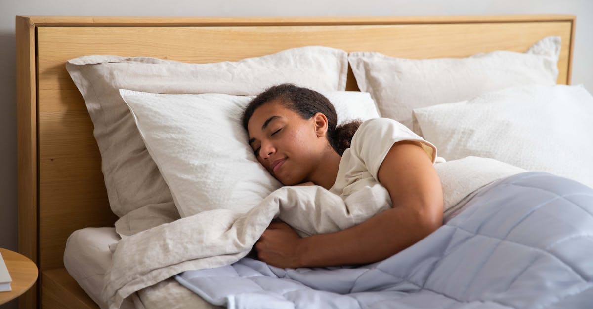 comparez facilement les matelas avec notre guide détaillé : découvrez les avantages, inconvénients, prix et avis pour trouver le meilleur matelas adapté à vos besoins et à votre budget.