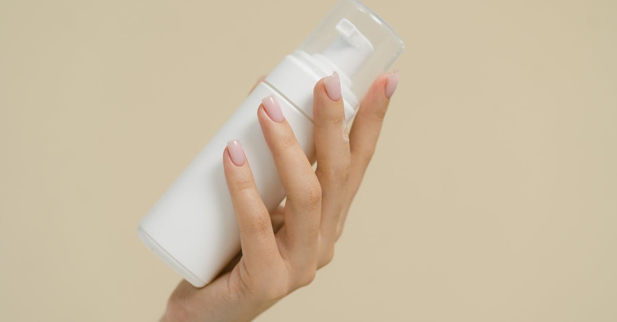 découvrez notre sélection de moisturizers pour hydrater, nourrir et protéger votre peau au quotidien. idéal pour tous les types de peau, notre crème hydratante garantit douceur et éclat naturel.