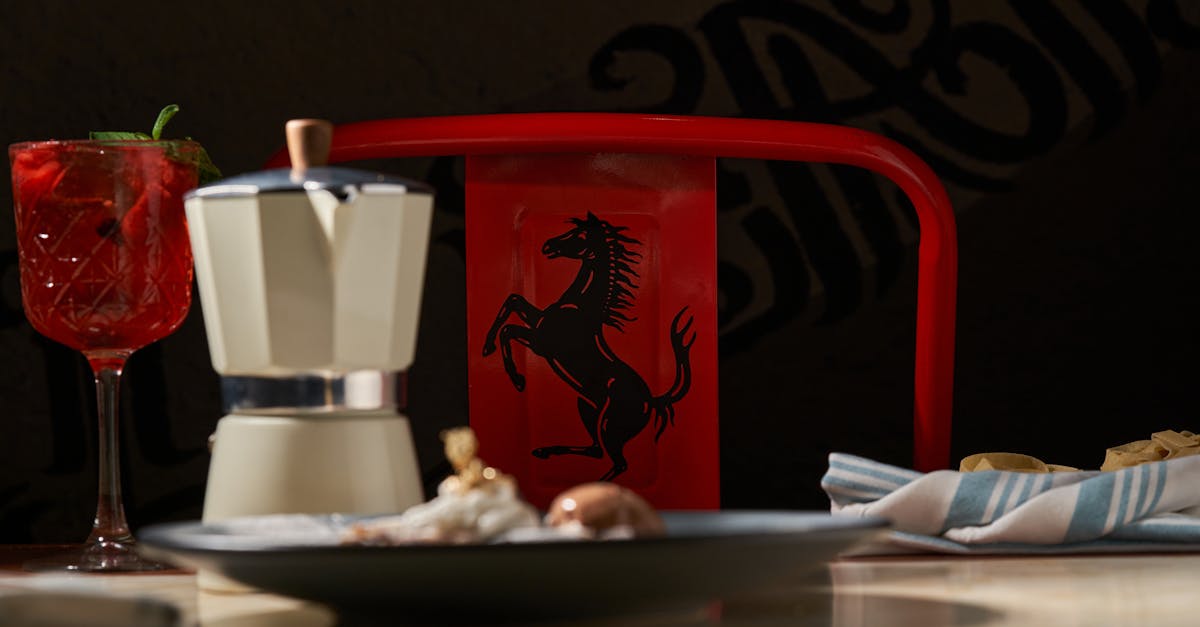 découvrez le processus de déshydratation du café, une méthode essentielle pour préserver la saveur et la qualité des grains avant la torréfaction.