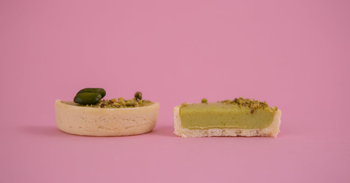 découvrez l'univers fascinant des déserts, leurs paysages arides, leur faune unique et les mystères qui les entourent.