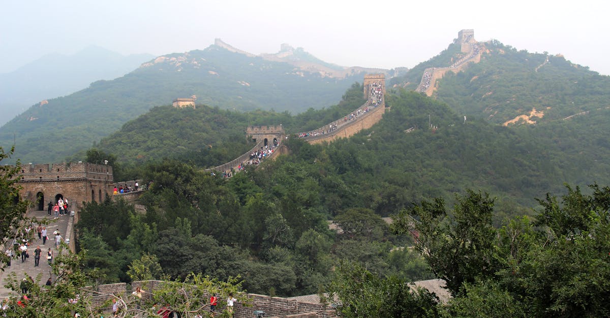 découvrez la vérité sur la visibilité de la grande muraille de chine depuis la lune et ce que disent les faits scientifiques à ce sujet.