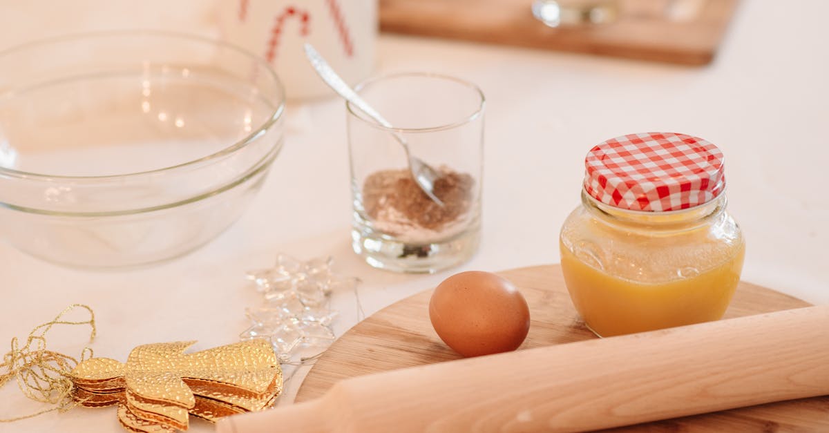 découvrez les différences entre le miel et le sucre : bienfaits pour la santé, saveurs, et utilisations culinaires pour choisir l'option qui vous convient le mieux.