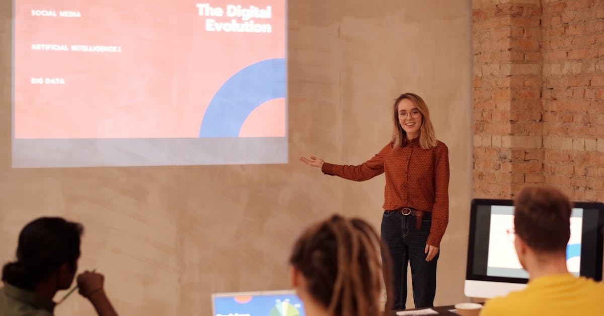 découvrez l'évolution humaine, de nos ancêtres primitifs à l'homme moderne, en explorant les étapes clés, les découvertes scientifiques et les théories qui expliquent notre origine et développement.