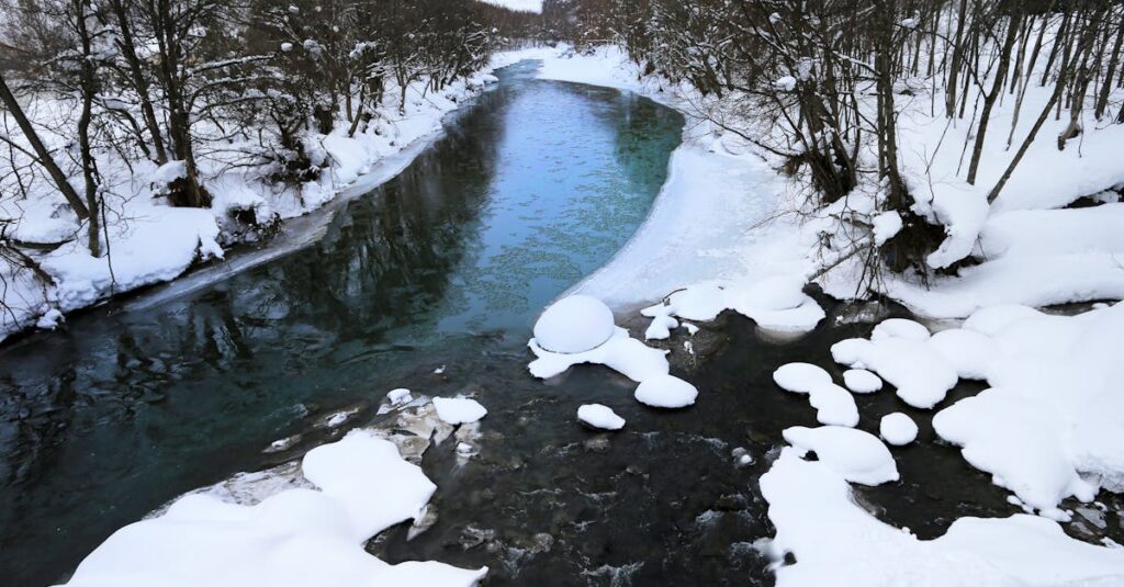 L’eau glacée fait maigrir — Réalité ou fausse croyance ? découvrez comment l'eau glacée peut aider à la perte de poids en stimulant le métabolisme et en favorisant la combustion des calories.
