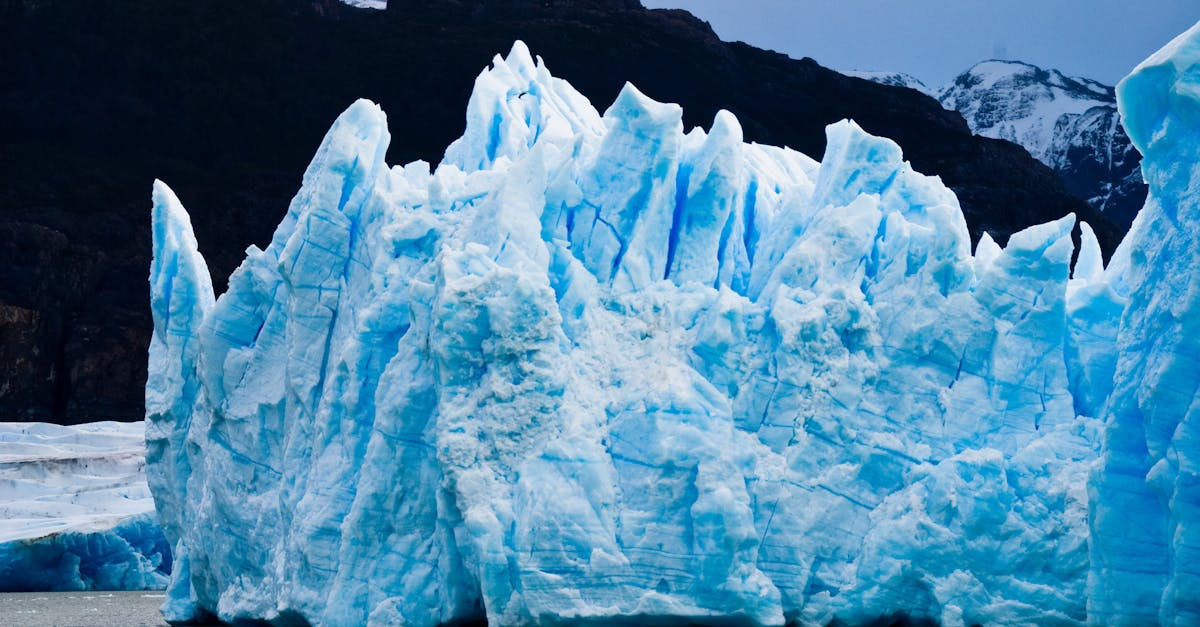 découvrez comment l'eau glacée peut aider à la perte de poids en stimulant le métabolisme et en favorisant la combustion des calories.