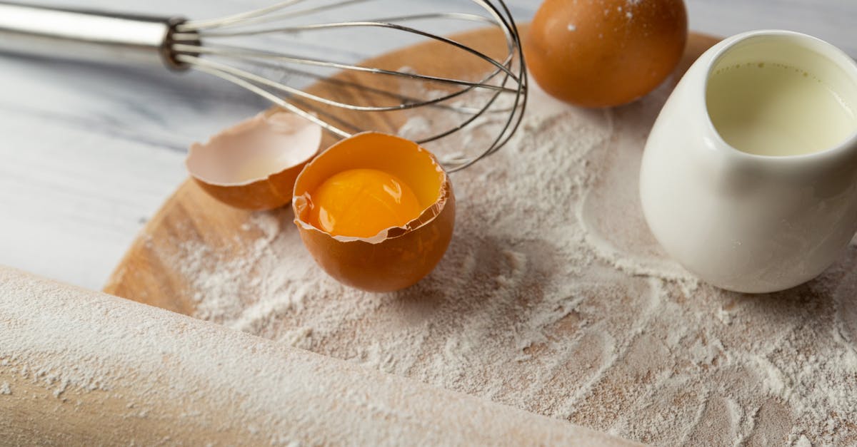 découvrez comment le lait peut soulager ou aggraver les brûlures d'estomac, ses effets sur le reflux acide et des conseils pour mieux gérer l'inconfort digestif.