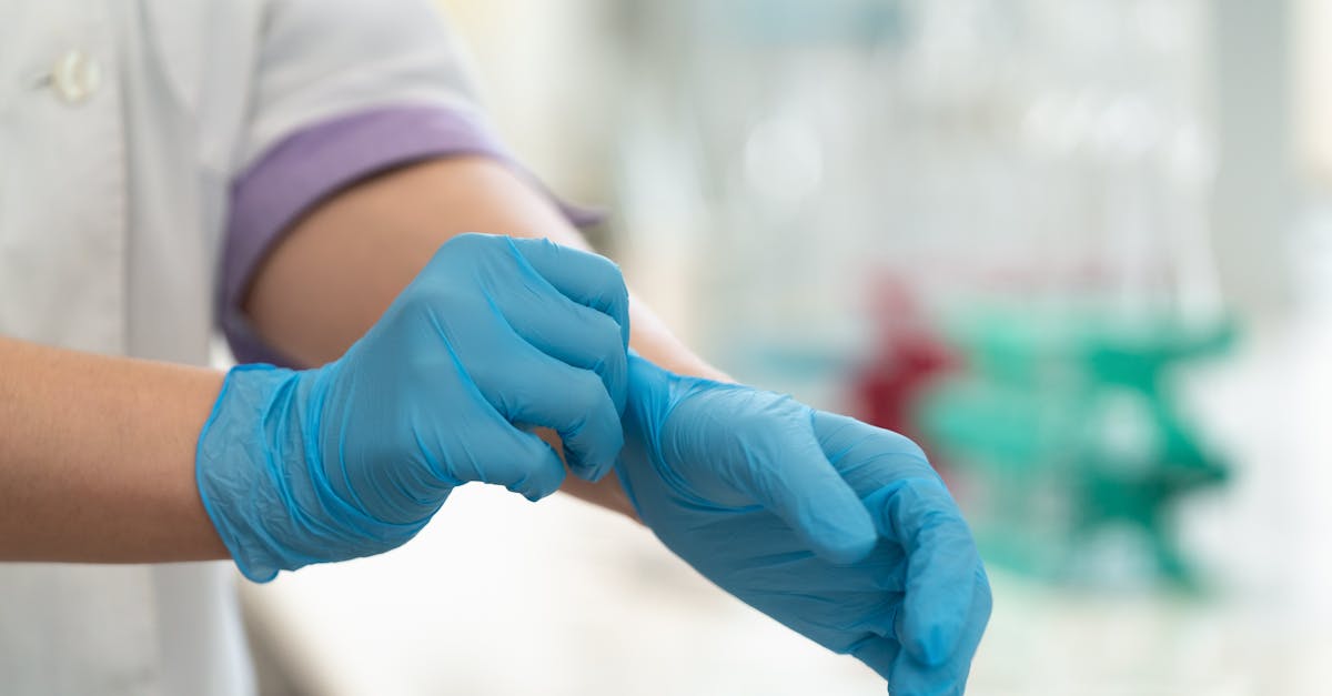 conseils et étapes essentielles pour bien préparer votre visite en laboratoire médical, afin d'assurer des analyses précises et un déroulement optimal.