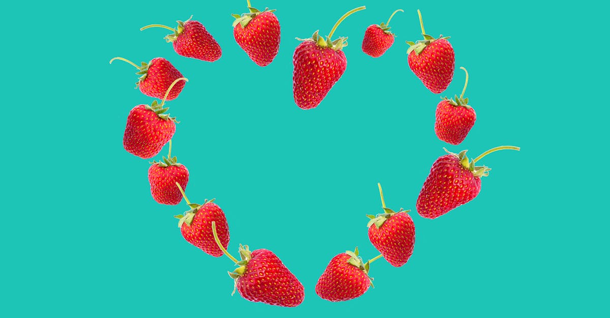 découvrez tout sur les fraises : variétés, bienfaits pour la santé, recettes délicieuses et conseils de culture.