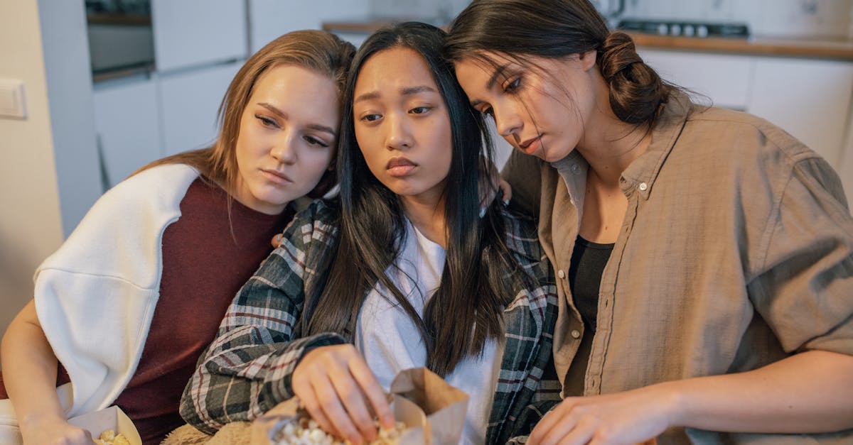 découvrez si nager après avoir mangé est sûr, ses effets sur la digestion, et des conseils pour profiter de la natation sans inconfort.