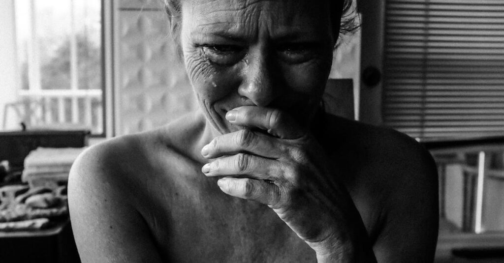 découvrez les raisons et les bienfaits des pleurs, ainsi que comment exprimer et gérer vos émotions de manière saine.