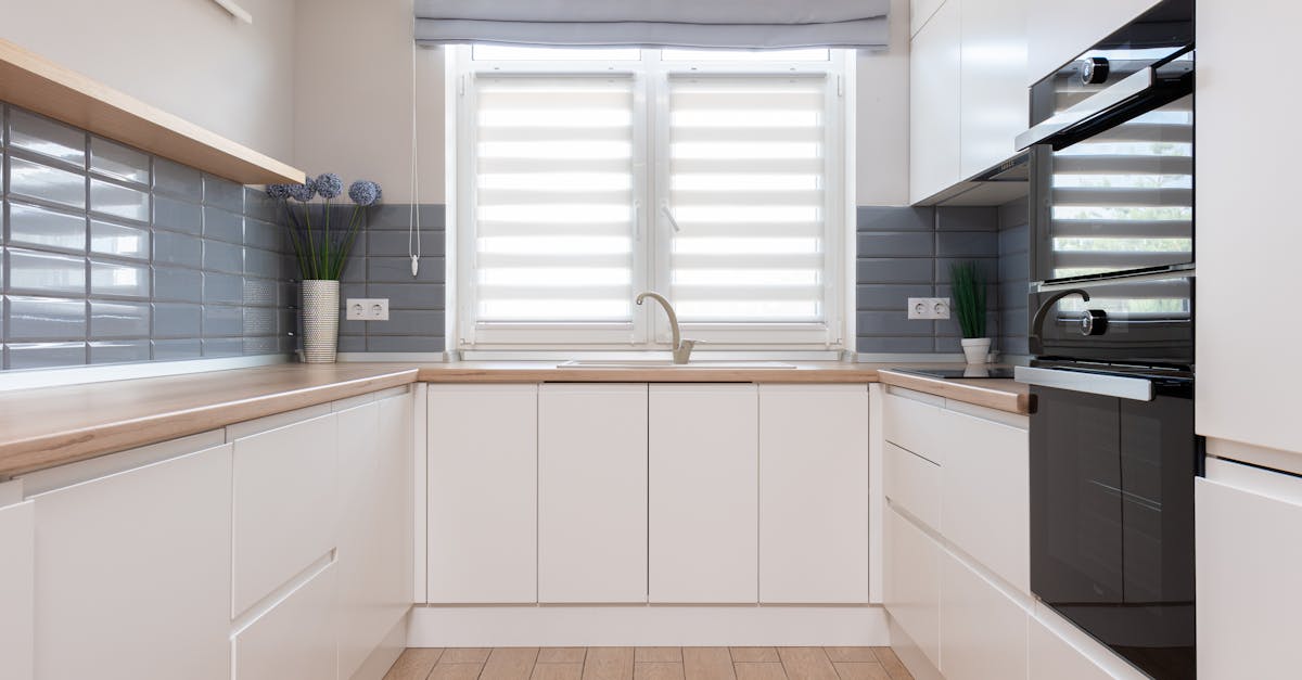 découvrez les causes, les effets et comment gérer la jalousie dans vos relations personnelles et professionnelles.